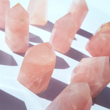 Load image into Gallery viewer, ROSE QUARTZ points
