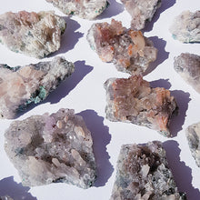 Cargar imagen en el visor de la galería, CHALCEDONY clusters
