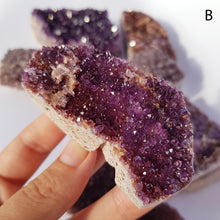 Cargar imagen en el visor de la galería, Alaçam amethyst clusters
