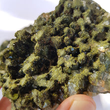 Cargar imagen en el visor de la galería, FOREST FAIRY EPIDOTE
