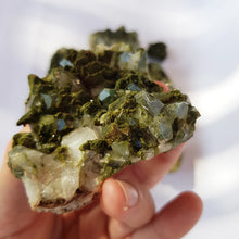 Cargar imagen en el visor de la galería, FOREST FAIRY EPIDOTE
