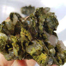 Cargar imagen en el visor de la galería, FOREST FAIRY EPIDOTE
